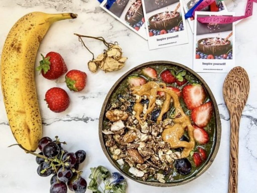 De Ultieme Romige Açaí Bowl: Zo Maak Je Hem Thuis! (Met Pure Açaí van Acai Amsterdam)